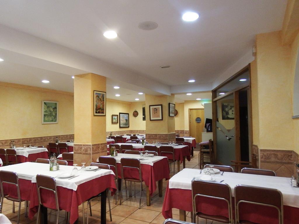 Apartamentos Fonda Finet Sant Felíu de Pallarols Εξωτερικό φωτογραφία