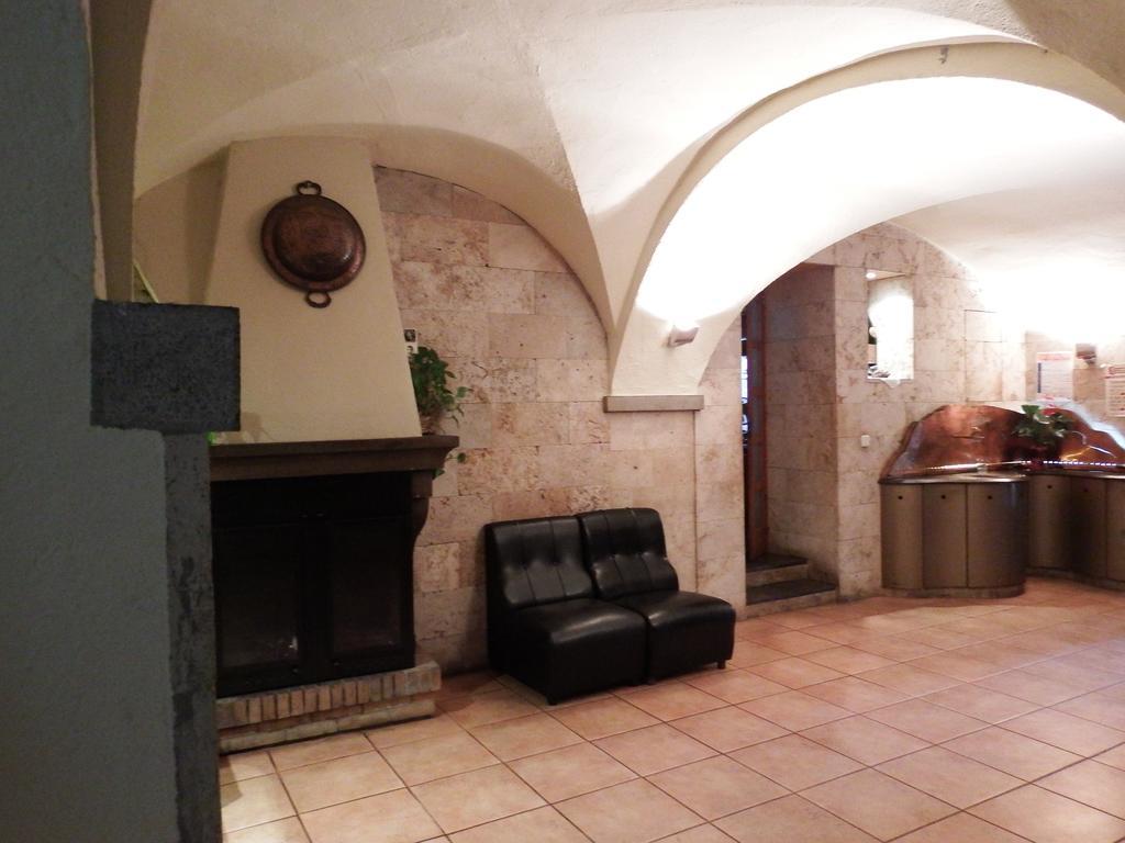 Apartamentos Fonda Finet Sant Felíu de Pallarols Εξωτερικό φωτογραφία